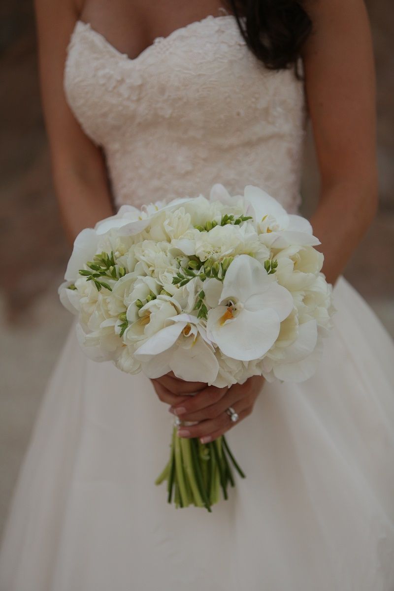 ramo de novia con orquídeas blancas